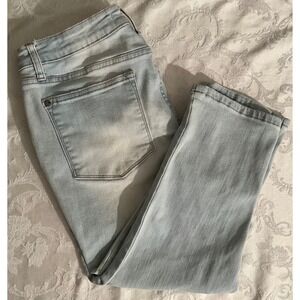 Judy Blue Los Angeles Womens Size 11/30 Light Wash Skinny Capri Jeans